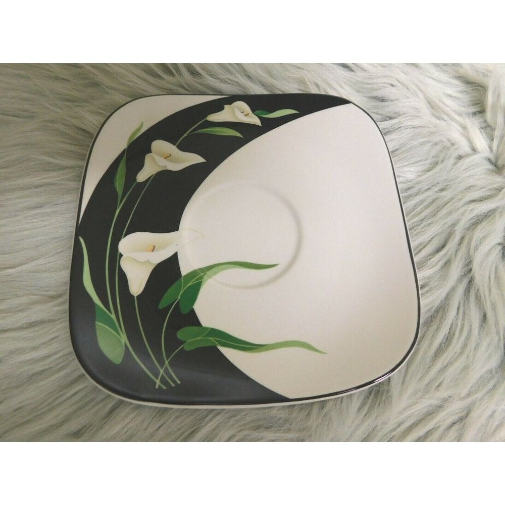 Sango Quadrille Black Lilies‎ Saucer Black Background